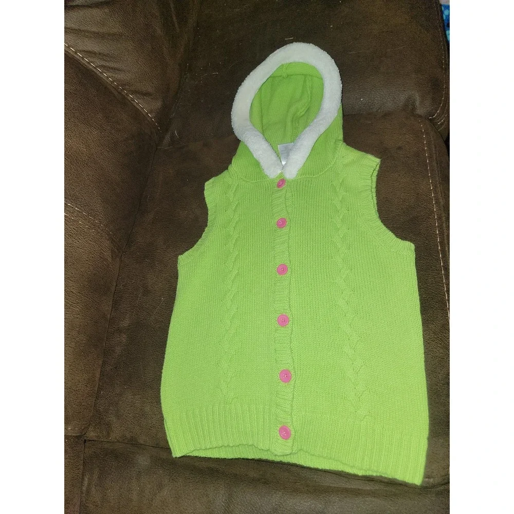 Gymboree outlet lovable giraffe‎ green vest size medium 7 8